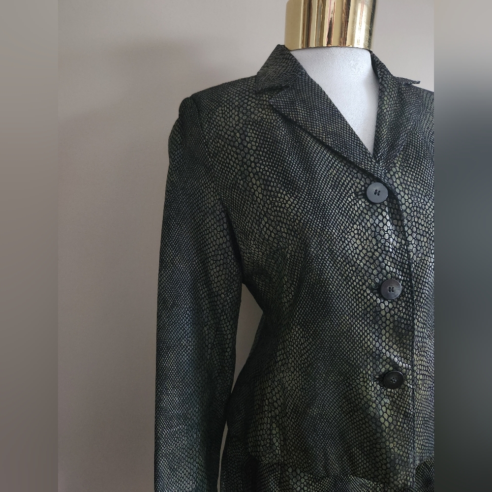Danier Metallic Textured Black and Olive Two-Piece Skirt Set - Picture 6 of 16